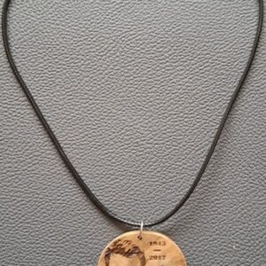 pendentif en bois d'olivier